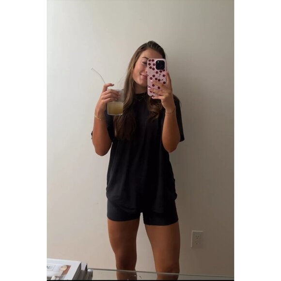 SKIMS Boyfriend T-Shirt in Onyx Black Size Medium - Picture 1 of 7